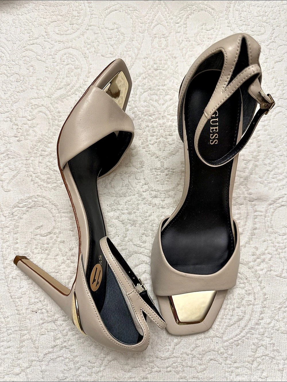 GUESS Heels Size 11 Almond Beige & Gold Open Toe Ankle Strap